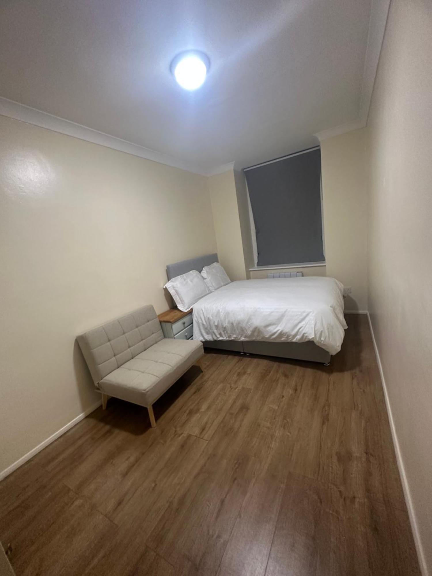 Lovely 3 Bed Regent Park Londra
